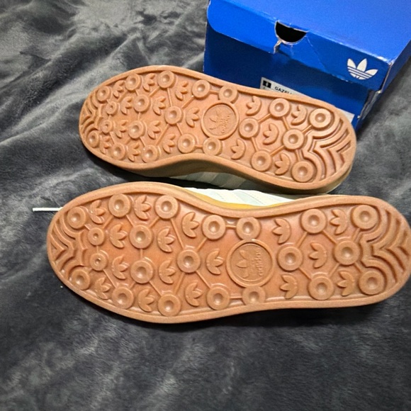 Adidas Gazelle Bold W Stacks with Gum bottom - Picture 5 of 5